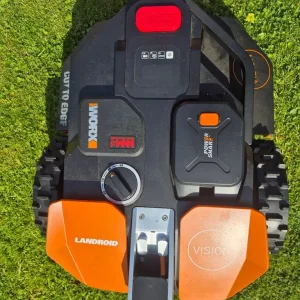 Robatic lawmower - Image 3