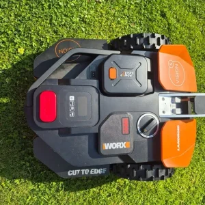 Robatic lawmower - Image 5