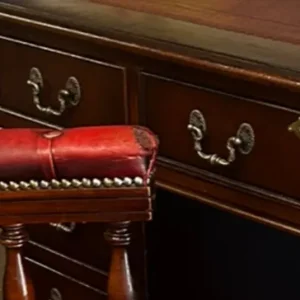 Oxblood captains chair - Image 4