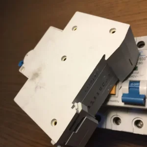 5 x RCBO 32A 2P C32 R02 32C/030* - Image 2