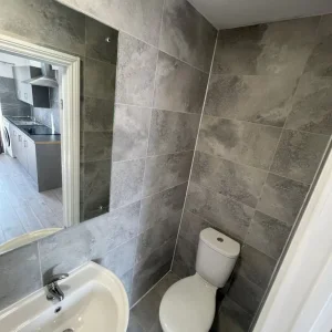 Studio flat - Image 5