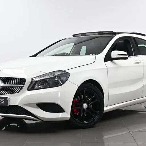2015 Mercedes-Benz A-Class 2.1 A200d Sport 7G-DCT Euro 6 5-door hatchback diesel automatic