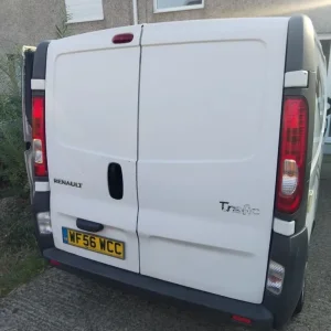Renault TRAFIC panel van 2006 manual - Image 4
