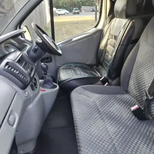 Renault TRAFIC panel van 2006 manual - Image 5