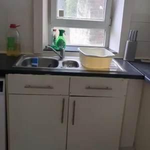 Fully Furnished 2 Bedroom Flat in Central Hamilton - Image 4