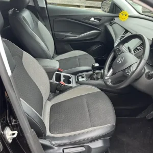 Vauxhall Grandland X 1.2 turbo hatchback 2018 - Image 7