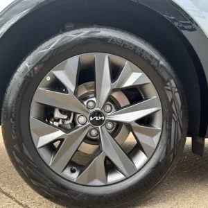 Kia Sportage GT-Line 1.6 Hybrid SUV - Image 8