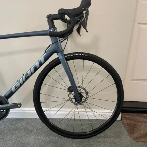 Giant Advanced TCR 3 Disc Full Carbon Road Bike - Image 2