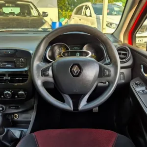 2015 Renault Clio 1.2 16V Expression 5-door hatchback petrol manual - Image 3