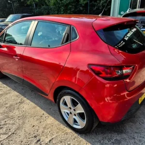 2015 Renault Clio 1.2 16V Expression 5-door hatchback petrol manual - Image 6