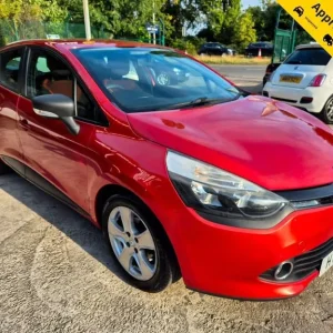 2015 Renault Clio 1.2 16V Expression 5-door hatchback petrol manual