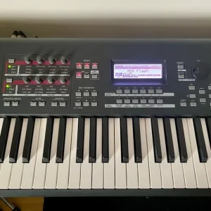 Yamaha MOXF8 Synthesiser - Image 2