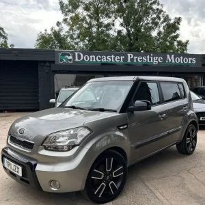 2011 Kia Soul 1.6 CRDi Tempest SUV 5dr Diesel Auto Euro 4 (126 bhp) HATCHBACK Diesel Automatic - Image 2