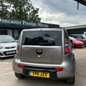 2011 Kia Soul 1.6 CRDi Tempest SUV 5dr Diesel Auto Euro 4 (126 bhp) HATCHBACK Diesel Automatic - Image 3