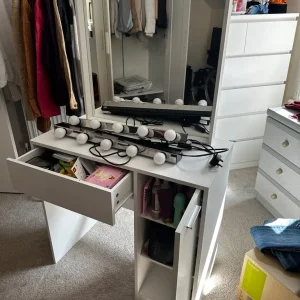 Vanity table, mirror and two lights - Image 3
