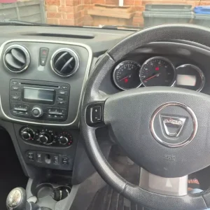 Dacia Sandero Hatchback 2015 Manual 5-door - Image 3