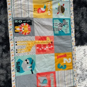 Baby zee play mat
