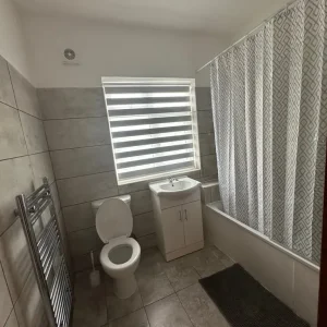 Double Room Available - N17 - Image 3