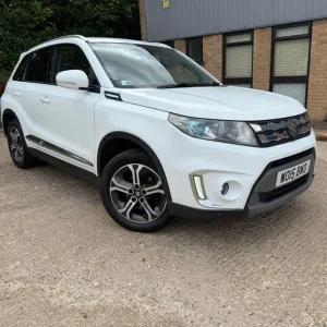 2015 Suzuki Vitara 1.6 DDiS SZ5 AllGrip Diesel Manual 5-door Hatchback - Image 4