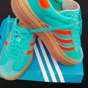 Adidas bold trainers - Image 2