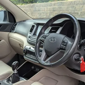 2017 Hyundai Tucson 2.0 CRDi Premium 4WD Estate Diesel Manual - Image 7