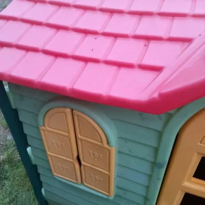 Outdoor Little Tikes Playhouse - Image 4