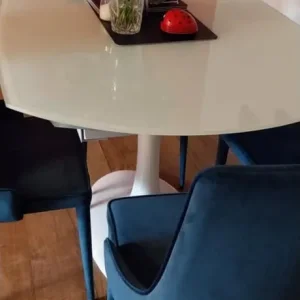 Dining table and 6 chairs - Image 7