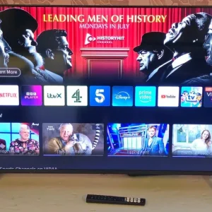 Hisense 55 inch smart 4k ultra HD led TV unused with remote - Image 3