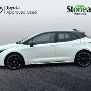 2020 Toyota Corolla Hybrid Hatchback - Image 8