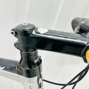 Giant Defy Sizs/XL Alloy Road Bike with 700c Wheels - Image 3