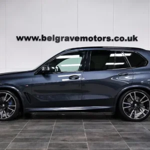 2022 BMW X5 3.0L Plug-in Hybrid M Sport - Image 4