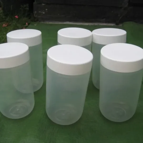 6 Plastic Screw-Lid Food Storage Jars