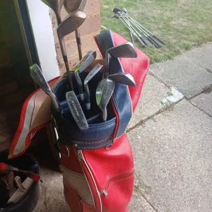 Spalding golf bag with Dunlop clubs and assorted gear - Image 3