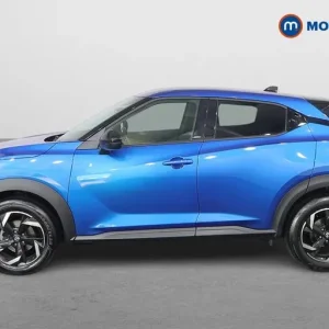2023 Nissan Juke 1.0 DiG-T 5-door DCT with Navigation and All the Gears - Image 4