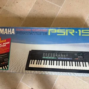 Yamaha PSR F52 Portable Keyboard - Image 2