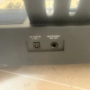 Yamaha PSR F52 Portable Keyboard - Image 3