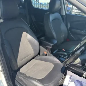2014 Hyundai Ix35 1.6 GDi SE SUV 5-door Petrol Manual - Image 4