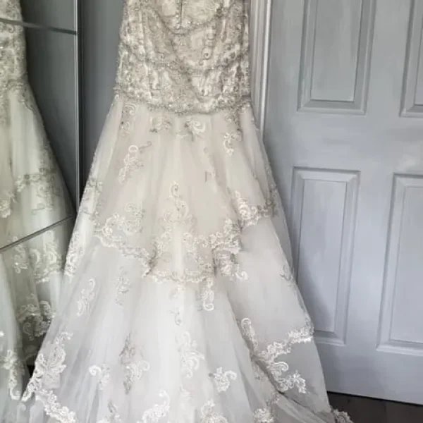 Lori Lee wedding dress size 10