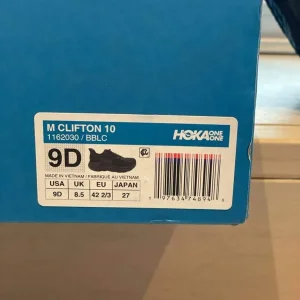 Black Hoka Clifton 10 running shoe for men
