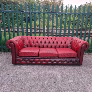Chesterfield sofas - Image 3