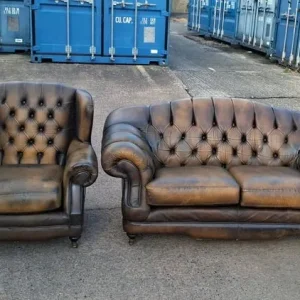Chesterfield sofas - Image 4