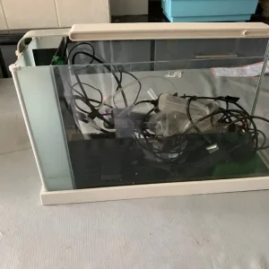 Fish tank with multiple heaters and filters - Image 5