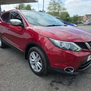 2014 Nissan Qashqai 1.6 dCi Acenta Premium 5-door SUV - Image 3