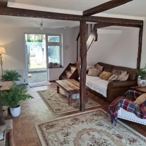 Room in a family home in Rugeley, Cannock Chase - Image 4