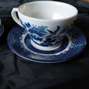 Vintage Churchill Cups & Saucers - Image 2