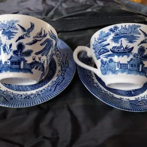 Vintage Churchill Cups & Saucers - Image 8