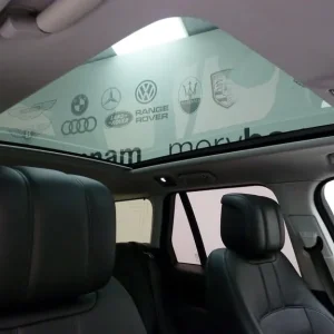 2019 Land Rover Range Rover P400e Estate 4WD with 12.4kWh battery - Image 8