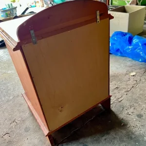 2 solid wooden bedside tables in very good condition - Image 4