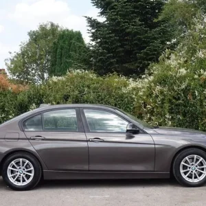 2014 BMW 3 Series 320d EfficientDynamics 4-door Diesel - Image 2