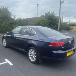 Volkswagen Passat 2015 Manual 1968cc 4-door - Image 4